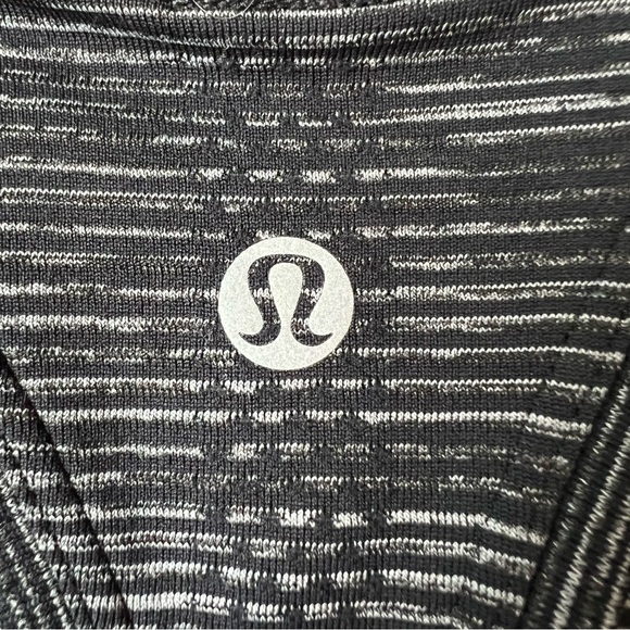 Lululemon Peloton Swiftly Tech Racerback Tank Top Heathered Grey Stripe Size 6 - Picture 4 of 5
